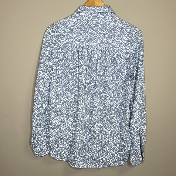 H&M Long Sleeve Button Up Blouse light blue/cream leaf print, Size 2 - Picture 4 of 12